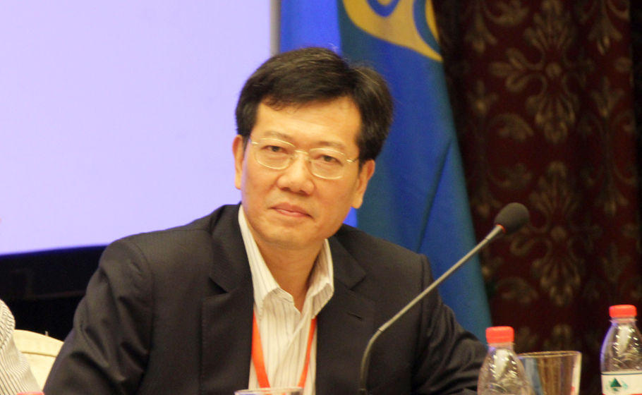 福建省四川龙8网页版进入会长邹鹏发言